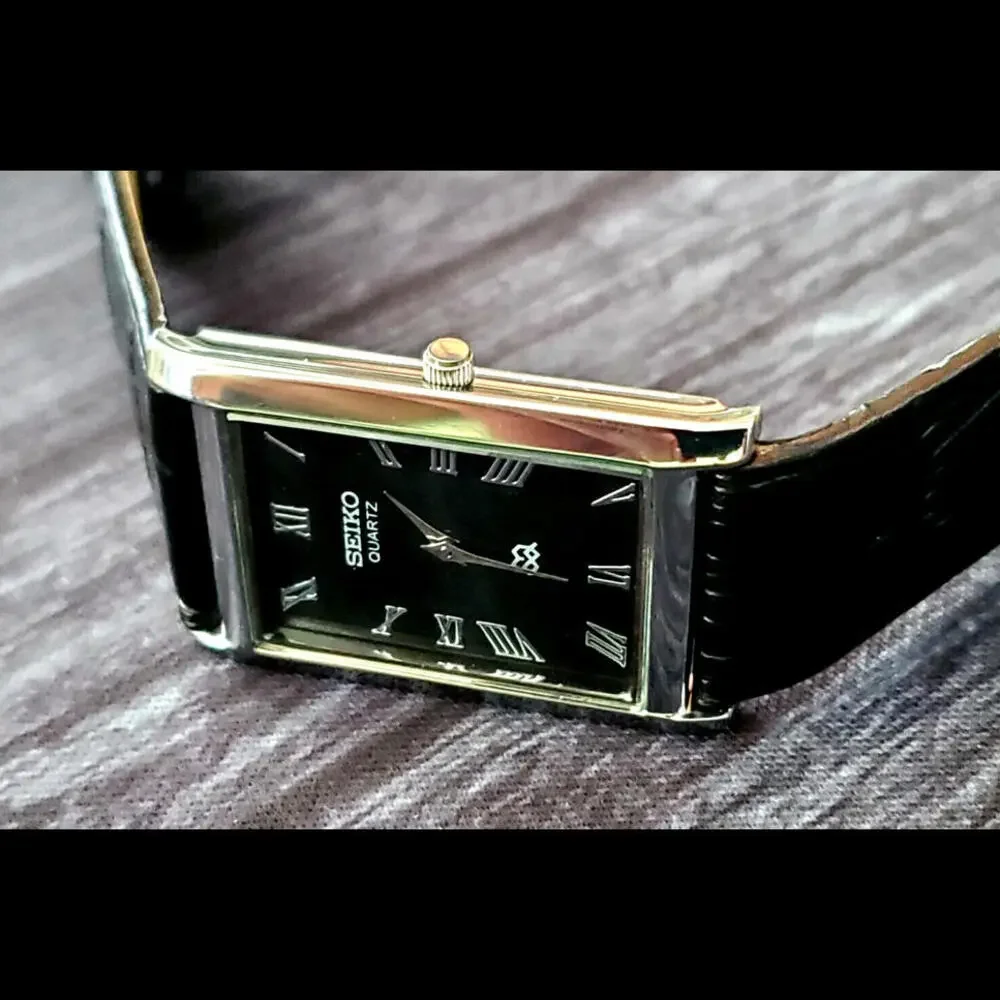 Vintage‎ NOS Mens Tank Rectangular Slim Seiko  Dress Watch New Mvt & Batt ⌚ - Picture 5 of 5